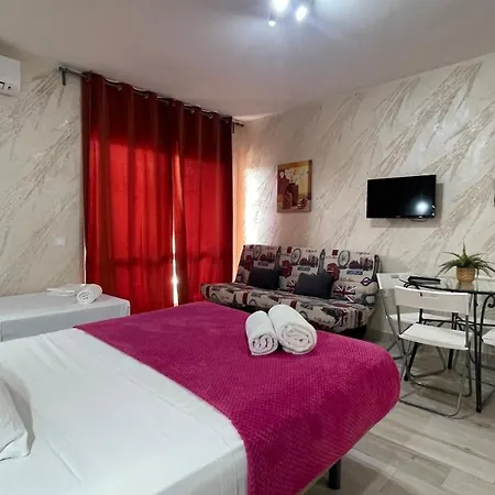 公寓 Benalbeach 51 *